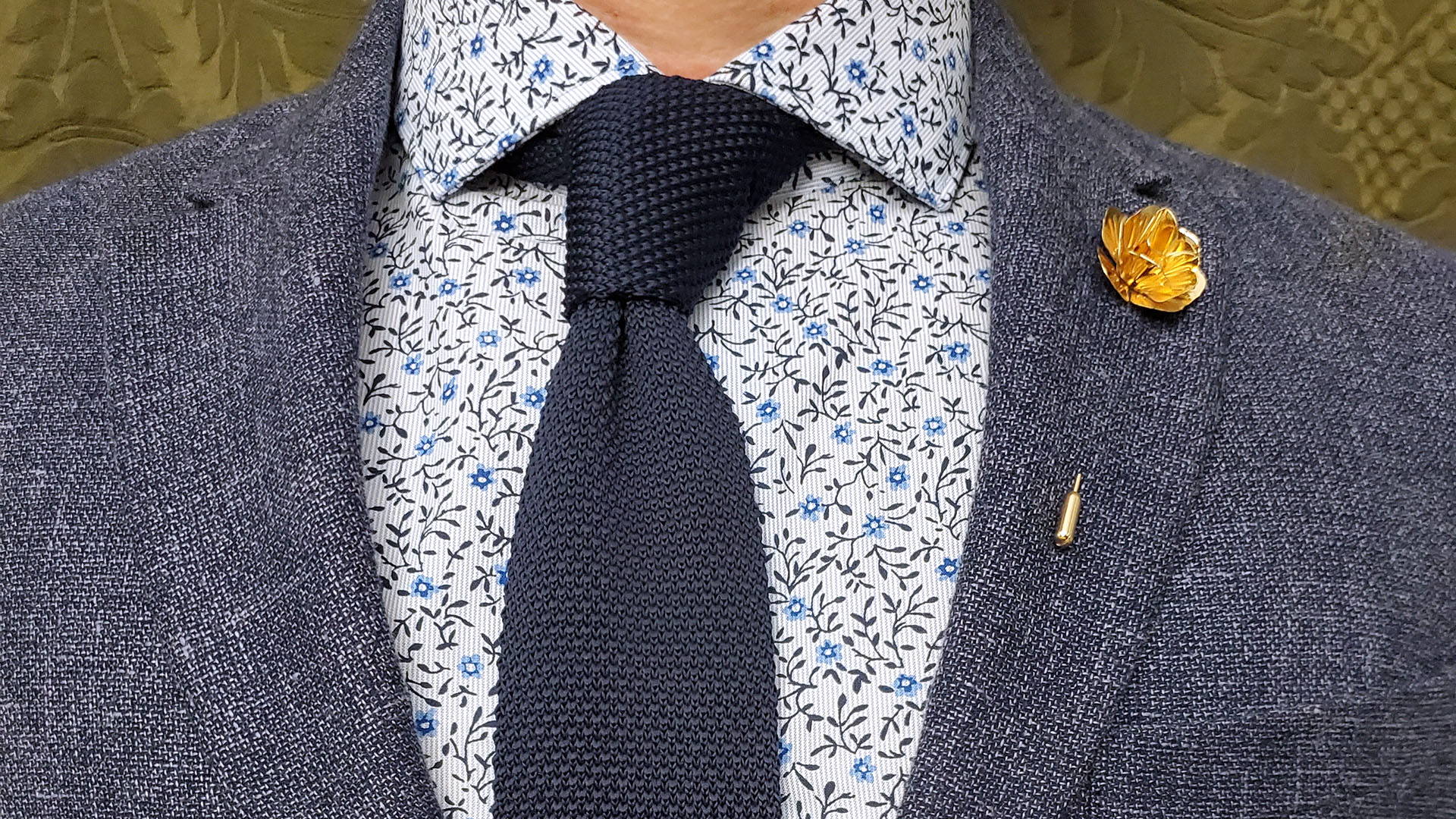 8 Stylish Tips for Casually Wearing a Knit Tie