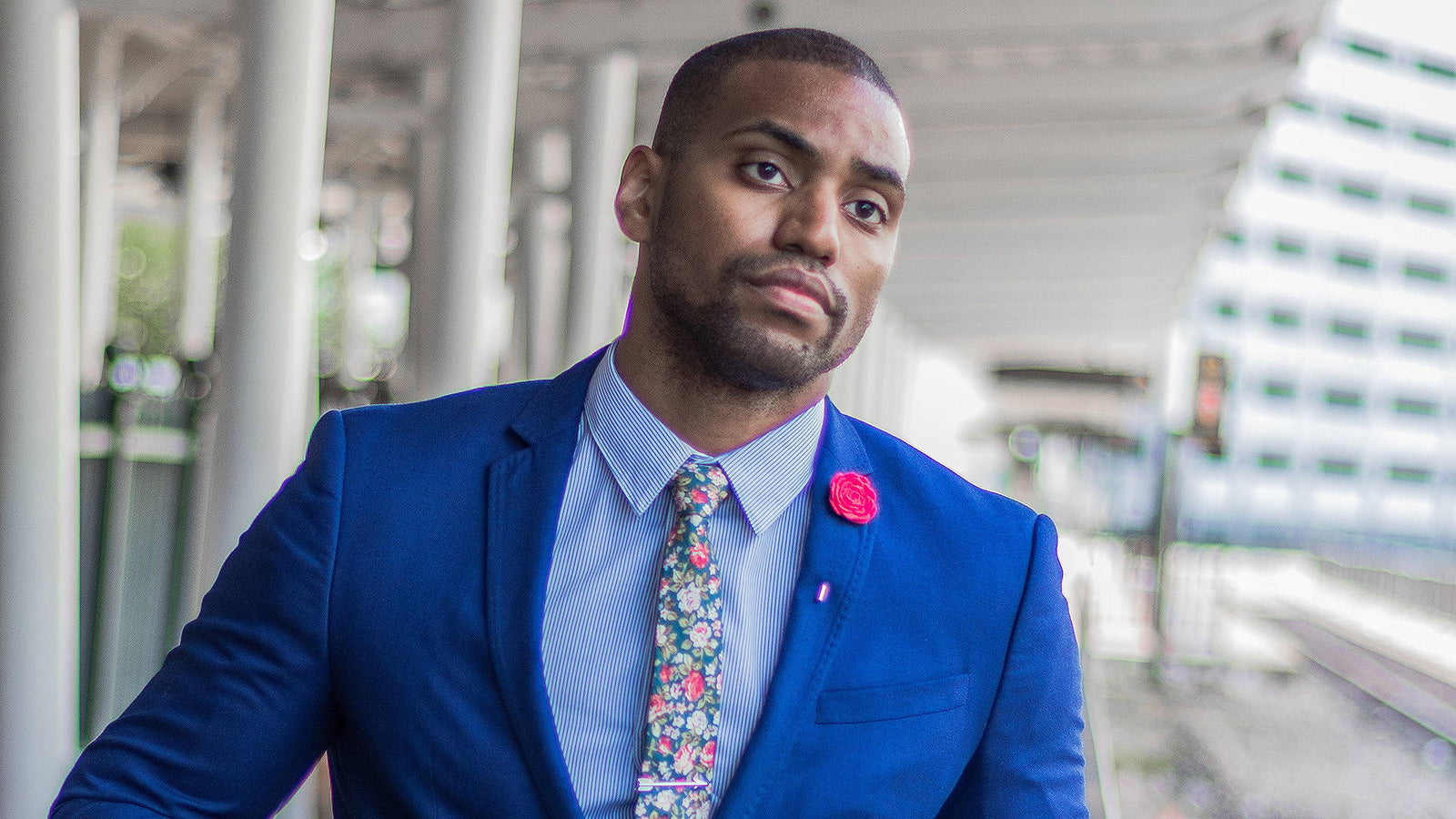 How To Wear Lapel Pins - 5 Fabulous Fashion Choices