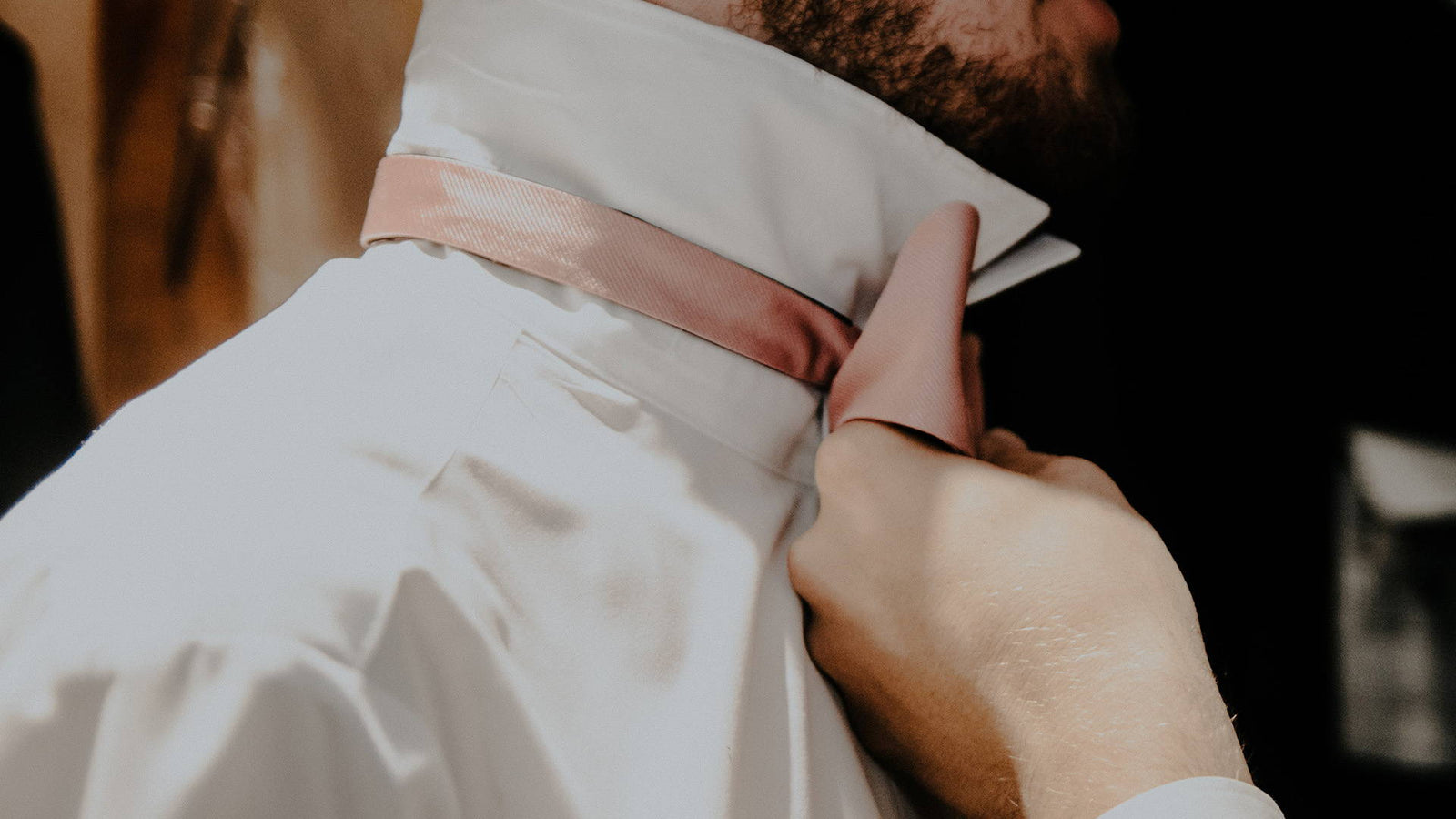 How to Tie a Bow Tie the Right Way: A Helpful Guide