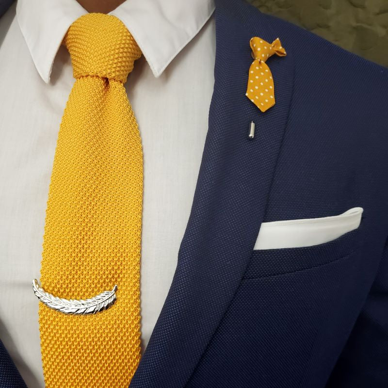 Knitted Dijon Tie