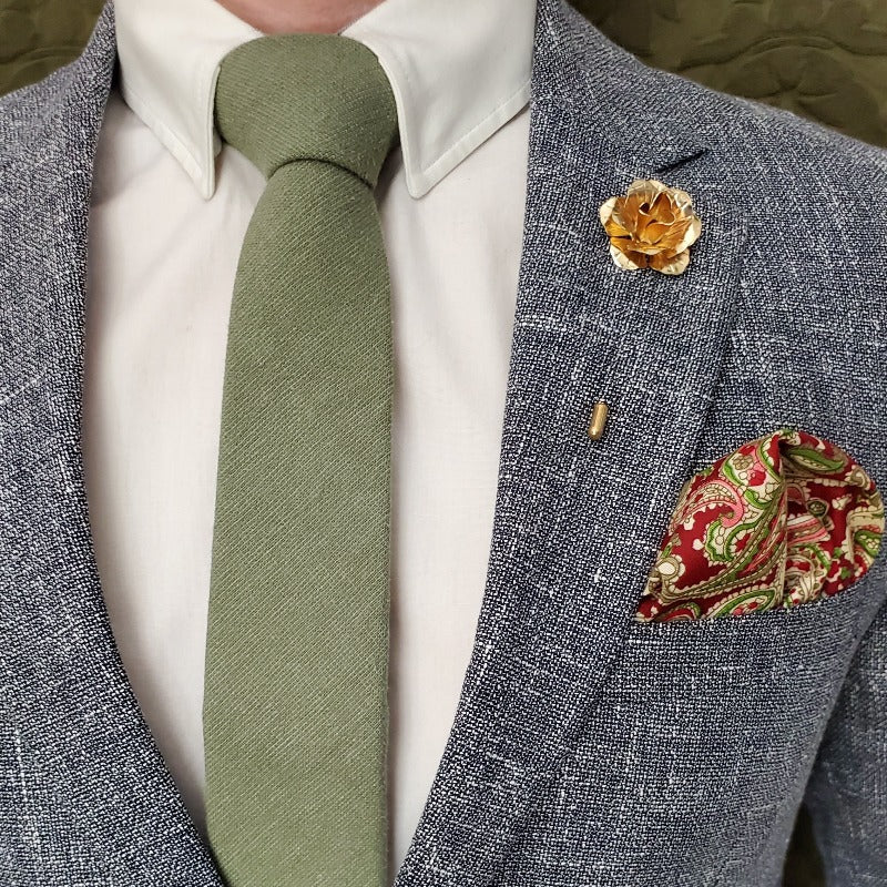 Lapel Pin - Floral Gold