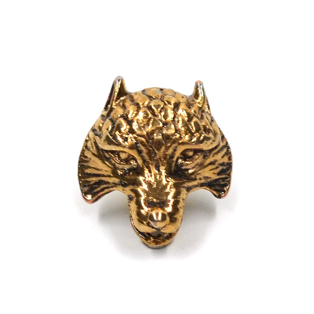 Wolf lapel pin