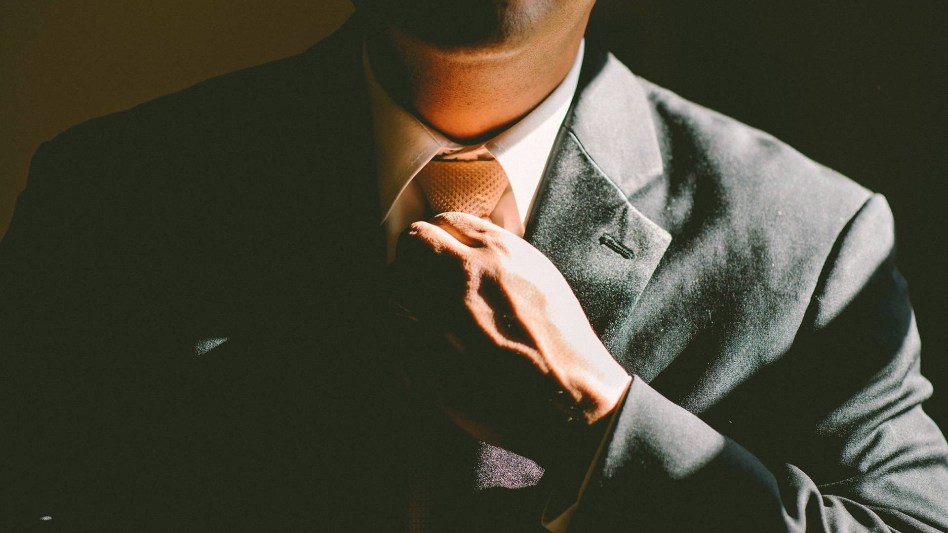 7 Style Tips That Will Help You Look Professional