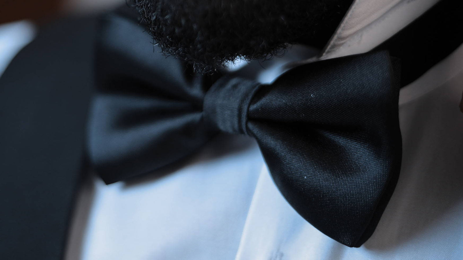 The Ultimate Bow Tie Guide - Art of The Gentleman