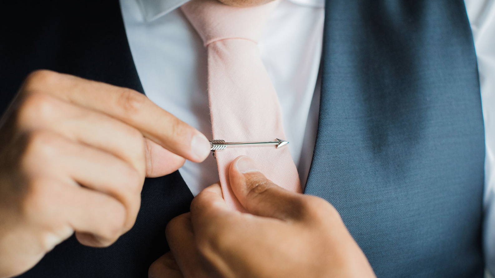 Ultimate Grooms Guide To Tie Bars - Art of The Gentleman