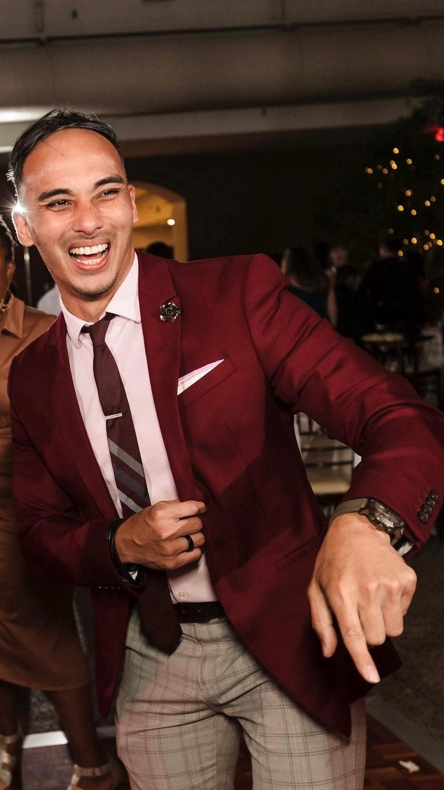 Flower Lapel Pins For Suits How To Wear A Lapel Pin On A Suit At