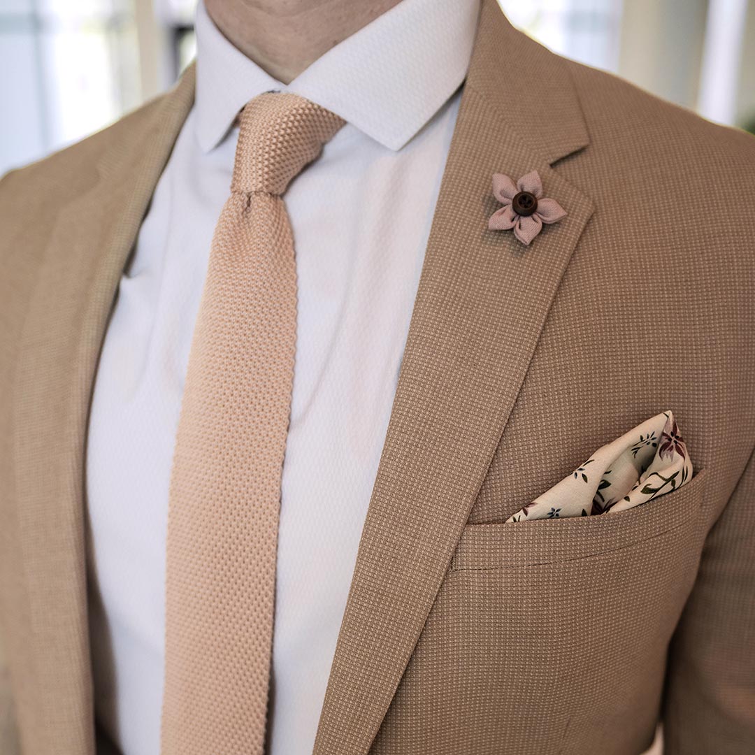 Knitted Sand Tie Set with a tan suit and white shirt