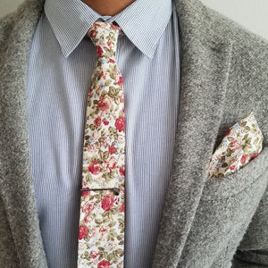 Golf Club Tie Bar