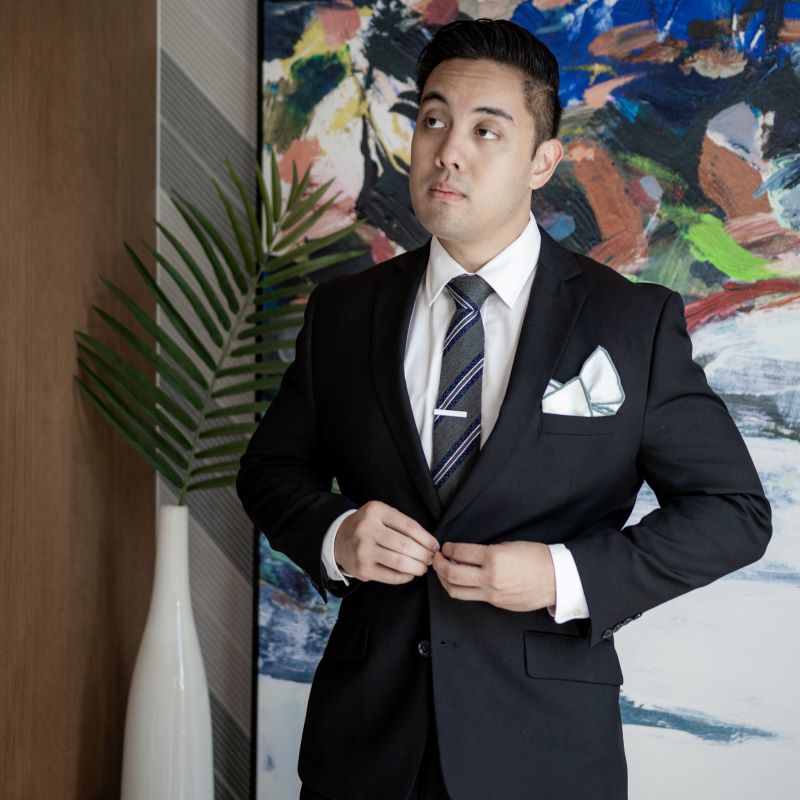 Grey Border Linen Pocket Square