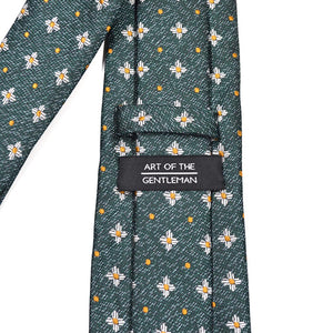 green polka dot tie