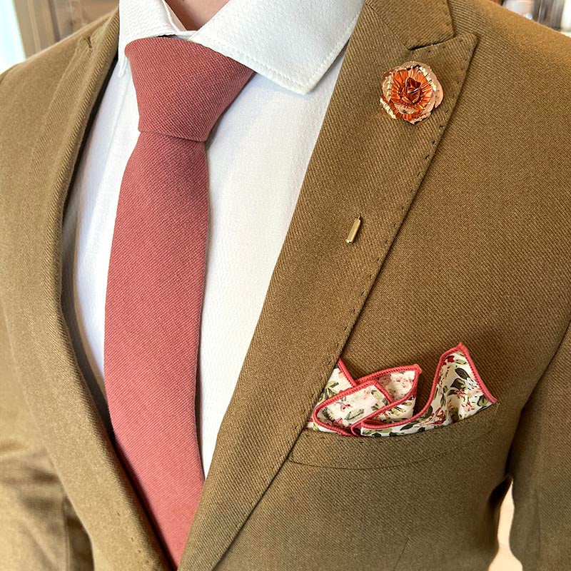 Solid Rust Tie